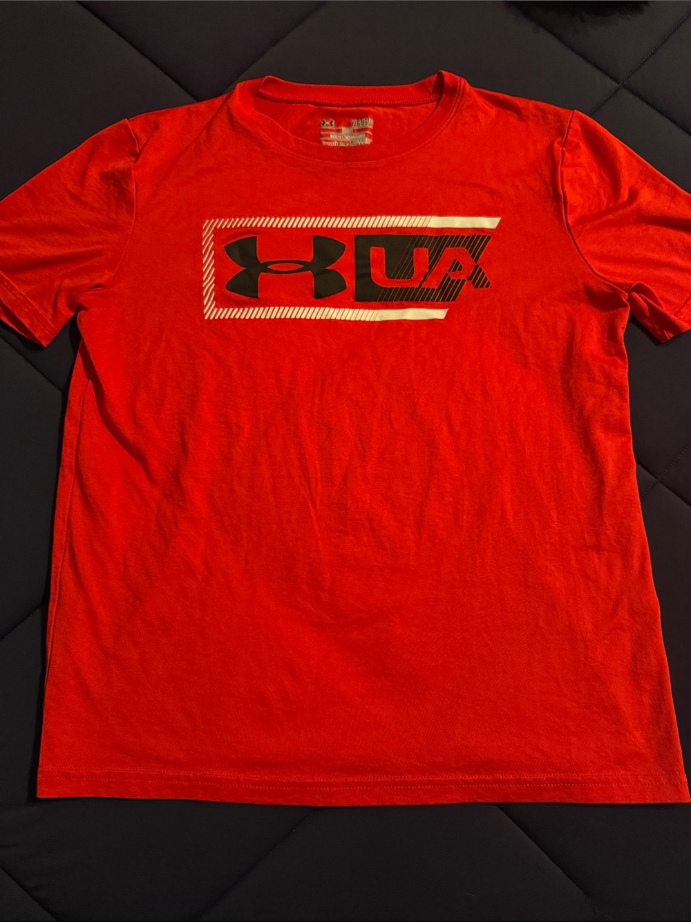 Under Armour Youth Red T-Shirt.